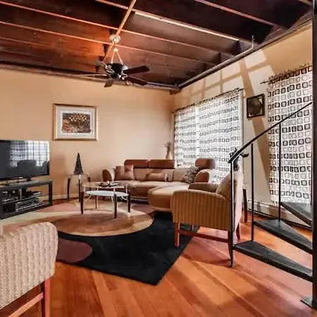 Spacious Family Getaway - Near Cleveland Clinic